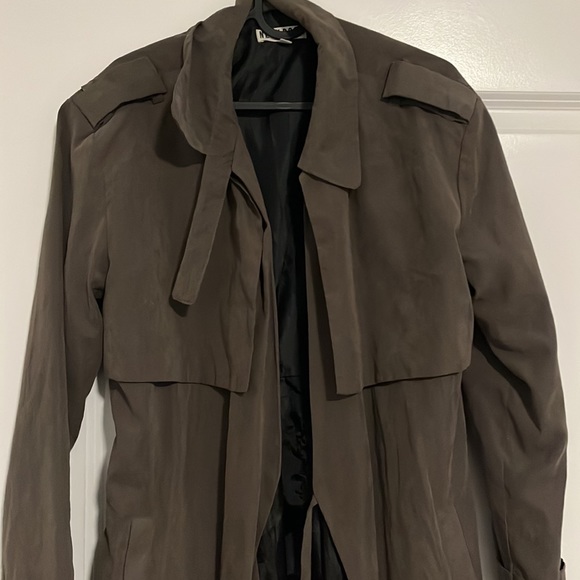 Chic trench coat - Picture 4 of 7
